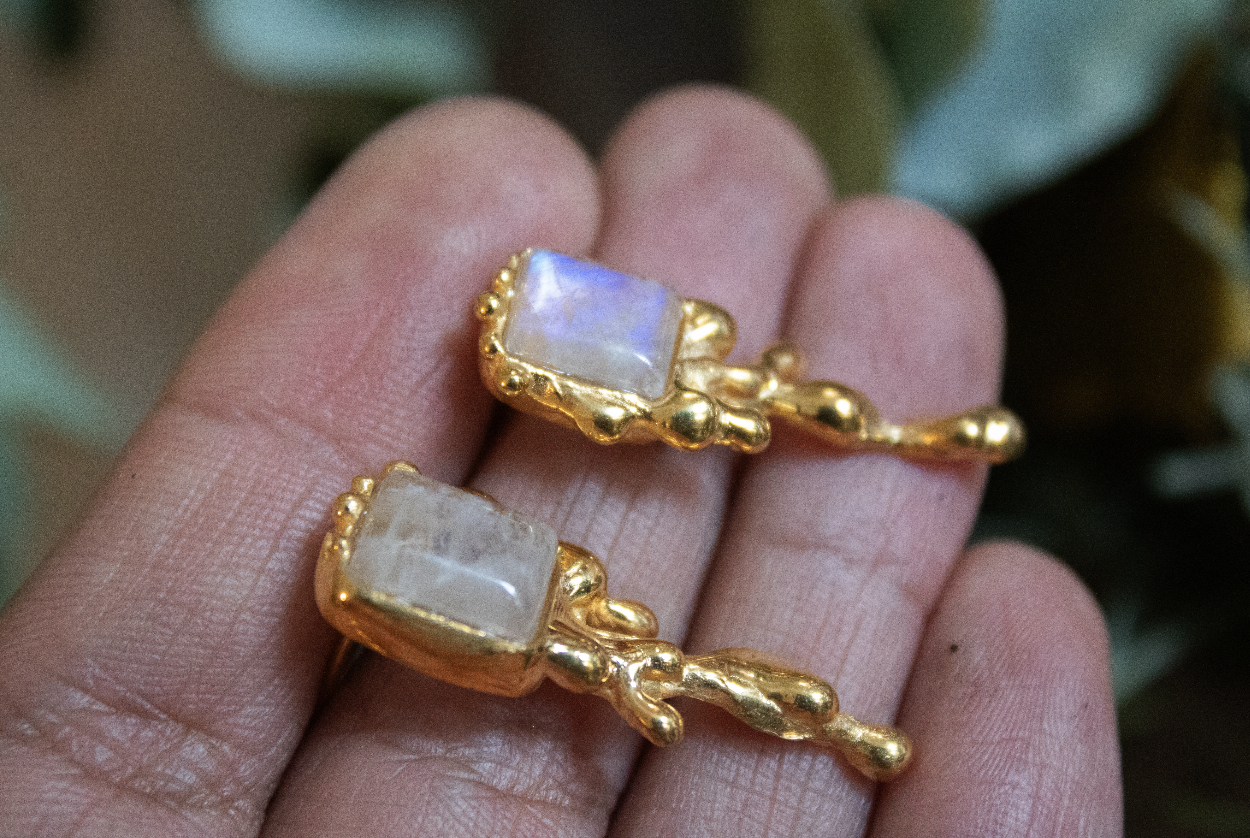 Melted. Aretes con piedra luna